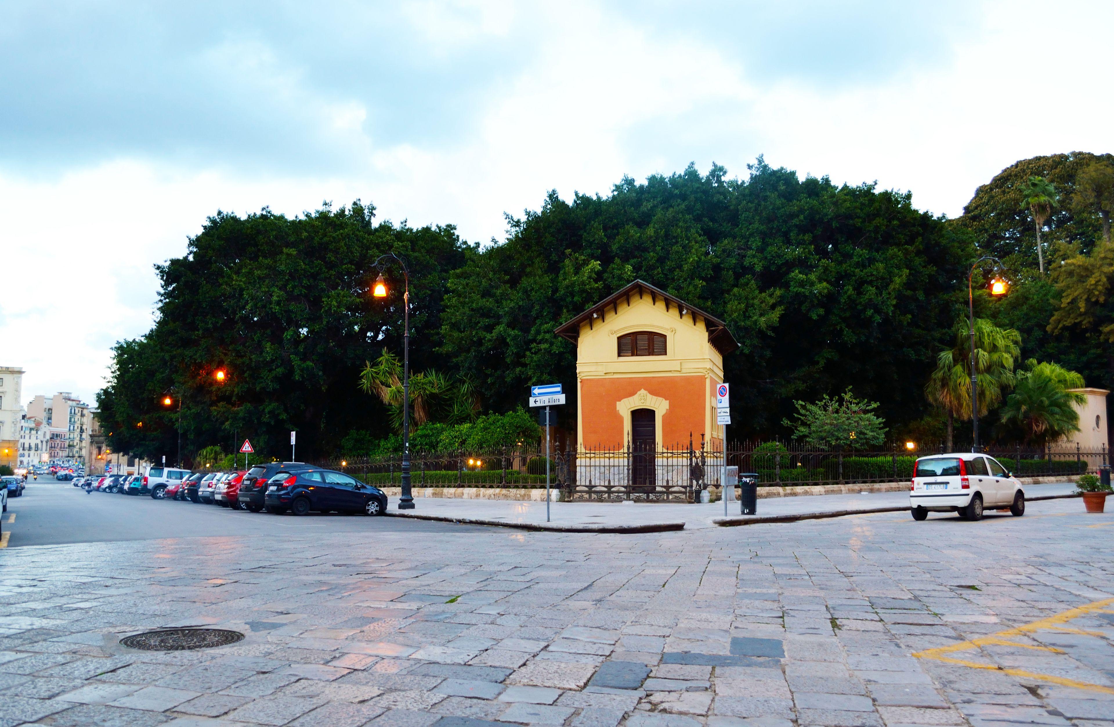 Piazza Marina — Photos 3